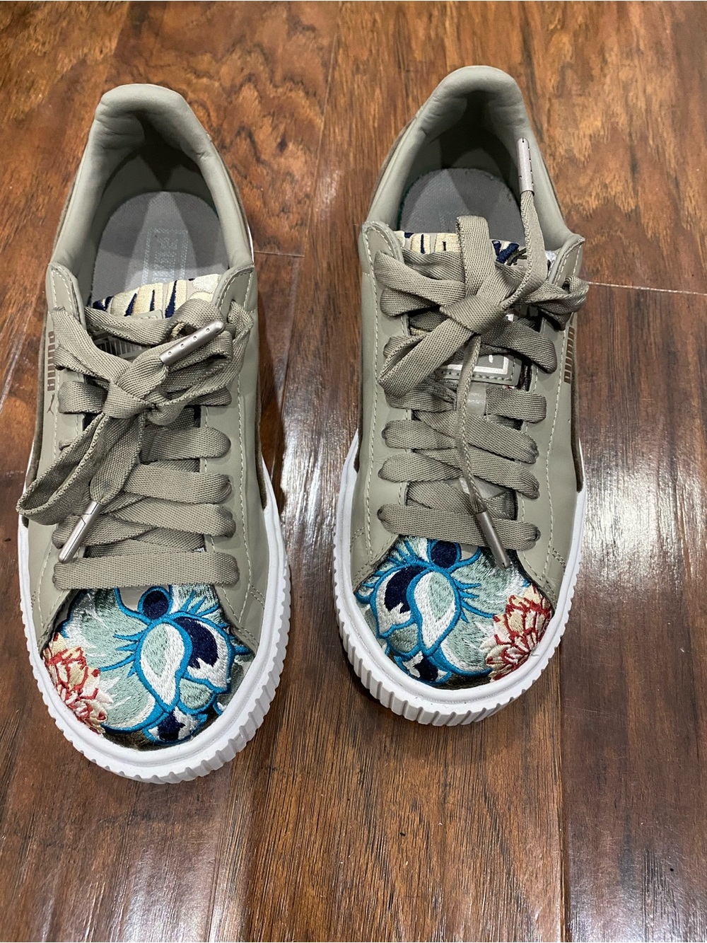 Puma Low-Top Sneakers in Sage Green and Black